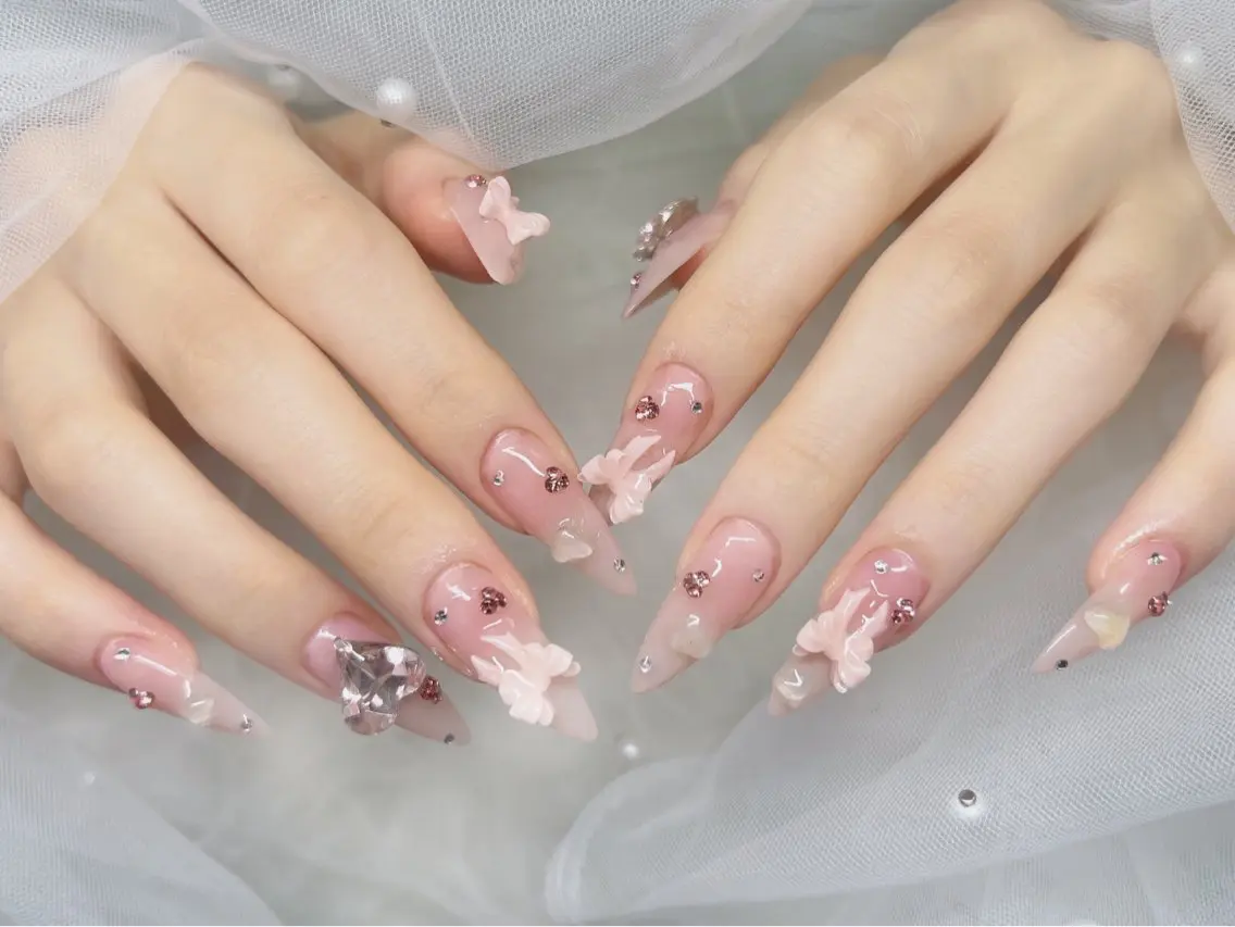 ネイル チークネイル ドット フレンチネイル グラデーション 韓国ネイル ハンドネイル Kei Nail Salonのネイルデザイン