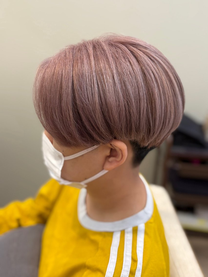 ショート カラー メンズ ベージュカラー ピンクカラー ピンクベージュ 11/4水曜限定 ハイレート坂戸のヘアスタイル