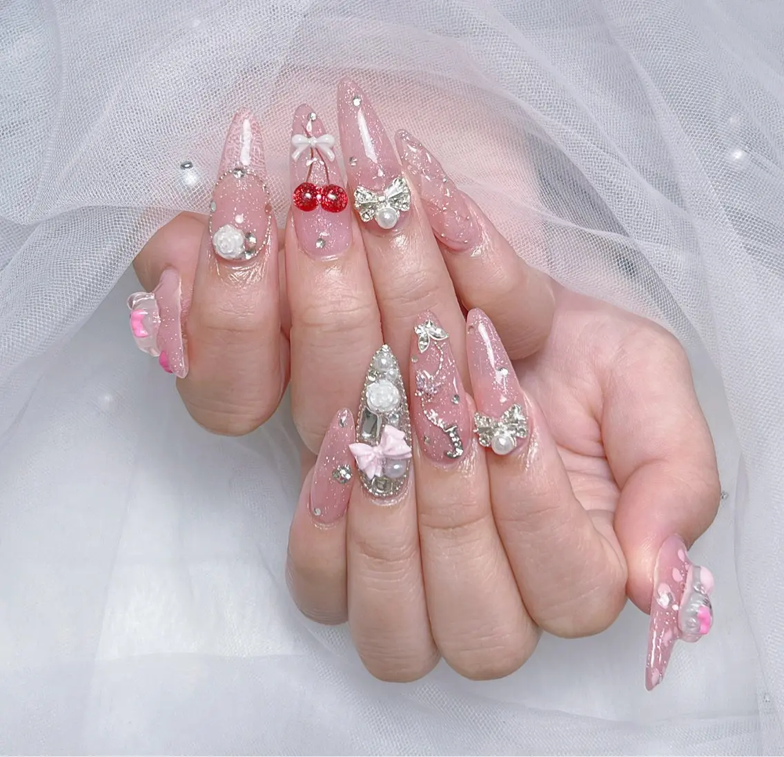 ネイル アートネイル オーロラネイル チークネイル 長さ出し フットネイル Miya _nailのネイルデザイン