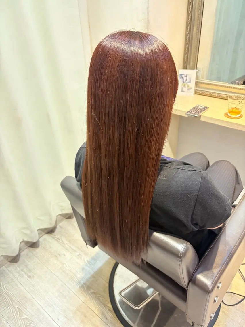 ロング レッドブラウン ヘアカラー Lutia新宿 ここな💜ྀིのヘアスタイル