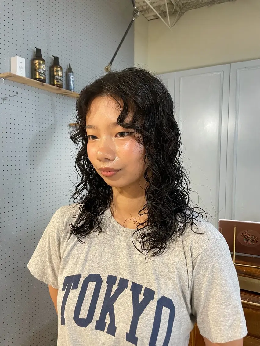 ミディアム パーマ カット パーマ 🤩噂のMr.髪ポジ ティブ®️yu🤩のヘアスタイル