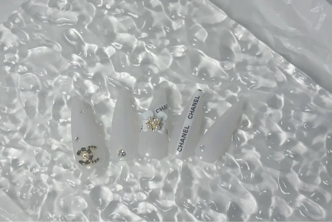 ネイル 長さ出し フットネイル フレンチネイル ジェルネイル ガラスフレンチ MSSugar Nailのネイルデザイン