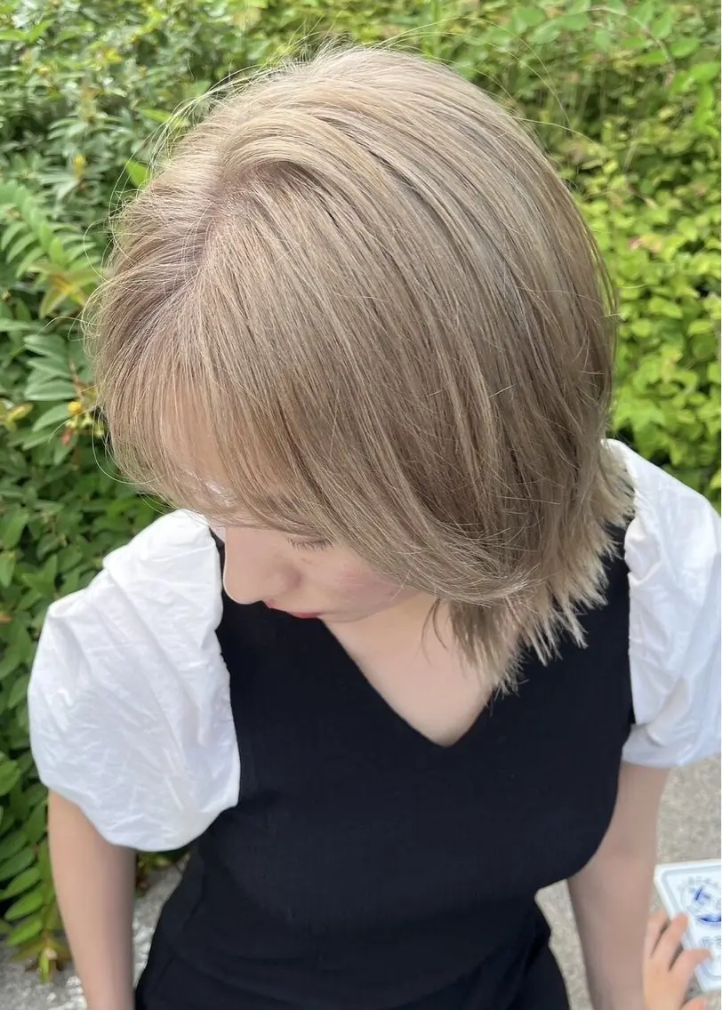 ショート カラー バレイヤージュ ブリーチ 透明感カラー グラデーションカラー ハイライトカラー ヘアカラー トリートメント 髪質改善/透明感 OAK兵庫のヘアスタイル