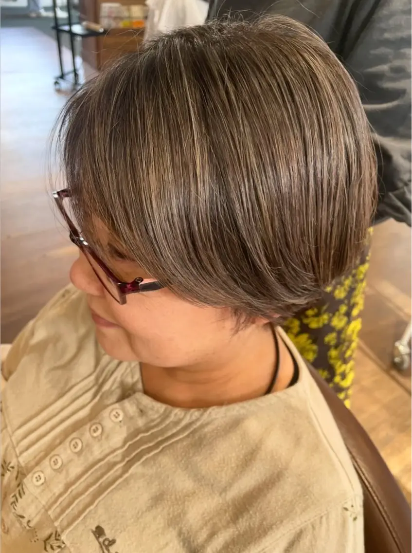 ショート カット ヘアカラー lapis tosakiのヘアスタイル