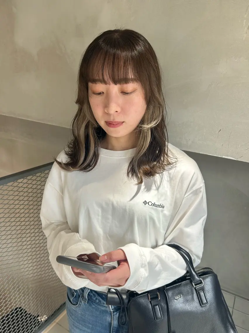 セミロング カラー ベージュカラー ホワイトベージュ ヘアカラー 透明感カラー🫧 nanohaのヘアスタイル
