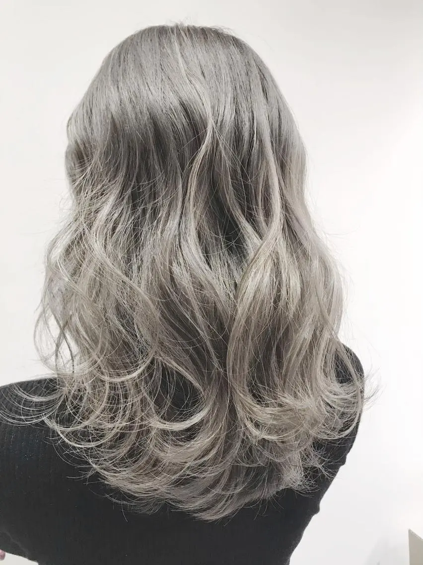 💫大人気💫人毛100%シールエクステ【70本】+全体カラー+トリートメントの写真