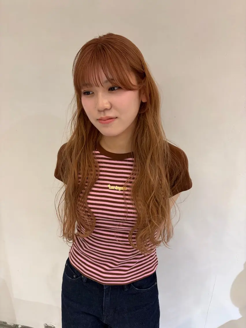 ロング カラー 塩崎 聖奈のヘアスタイル