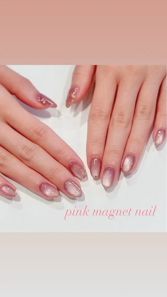 ネイル アートネイル ドット ジェルネイル マグネットネイル ミラーネイル ハンドネイル VINGT NAIL Aika.K🍒のネイルデザイン