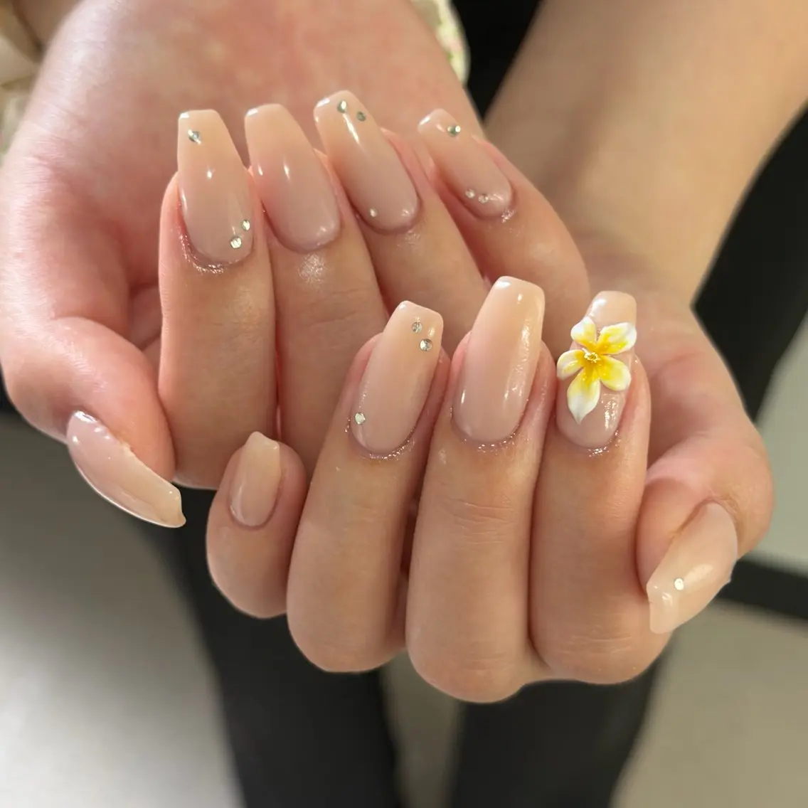 ネイル ハンドネイル SAKURA PEEKABOO京橋のネイルデザイン
