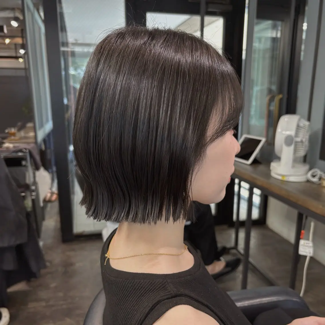 ショート 切りっぱなしボブ ボブ カット 韓国ヘア/縮毛矯正 /レイヤー🫧ユイカのヘアスタイル