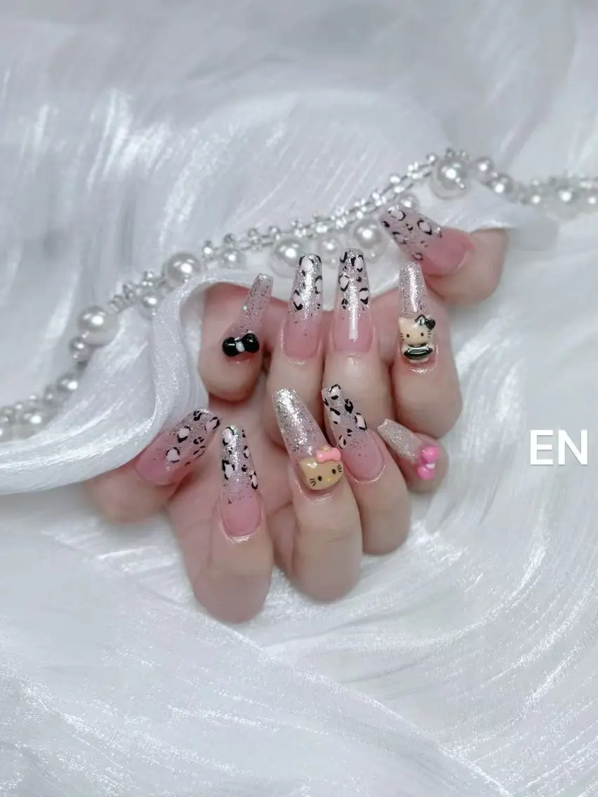 ネイル EN salon yomiのネイルデザイン