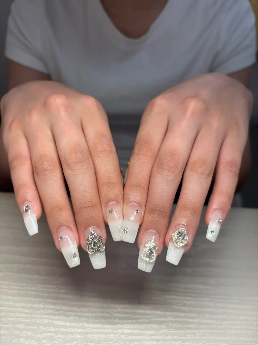 ネイル I pinknail 韓国風·持ち込み専門のネイルデザイン