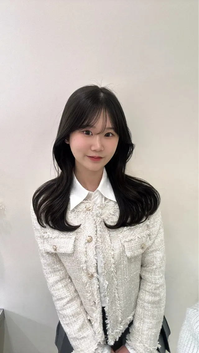 ロング カラー レイヤーカット 銀座レイヤーカット ×シースルー前髪のヘアスタイル