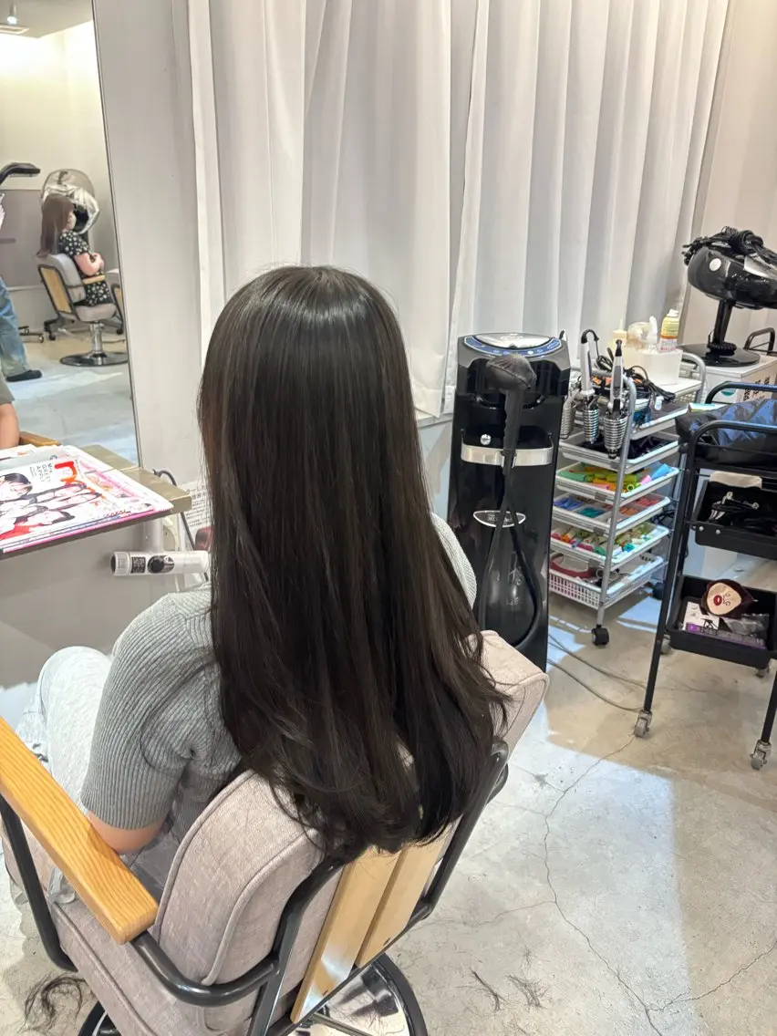 ロング 真鍋 月音のヘアスタイル