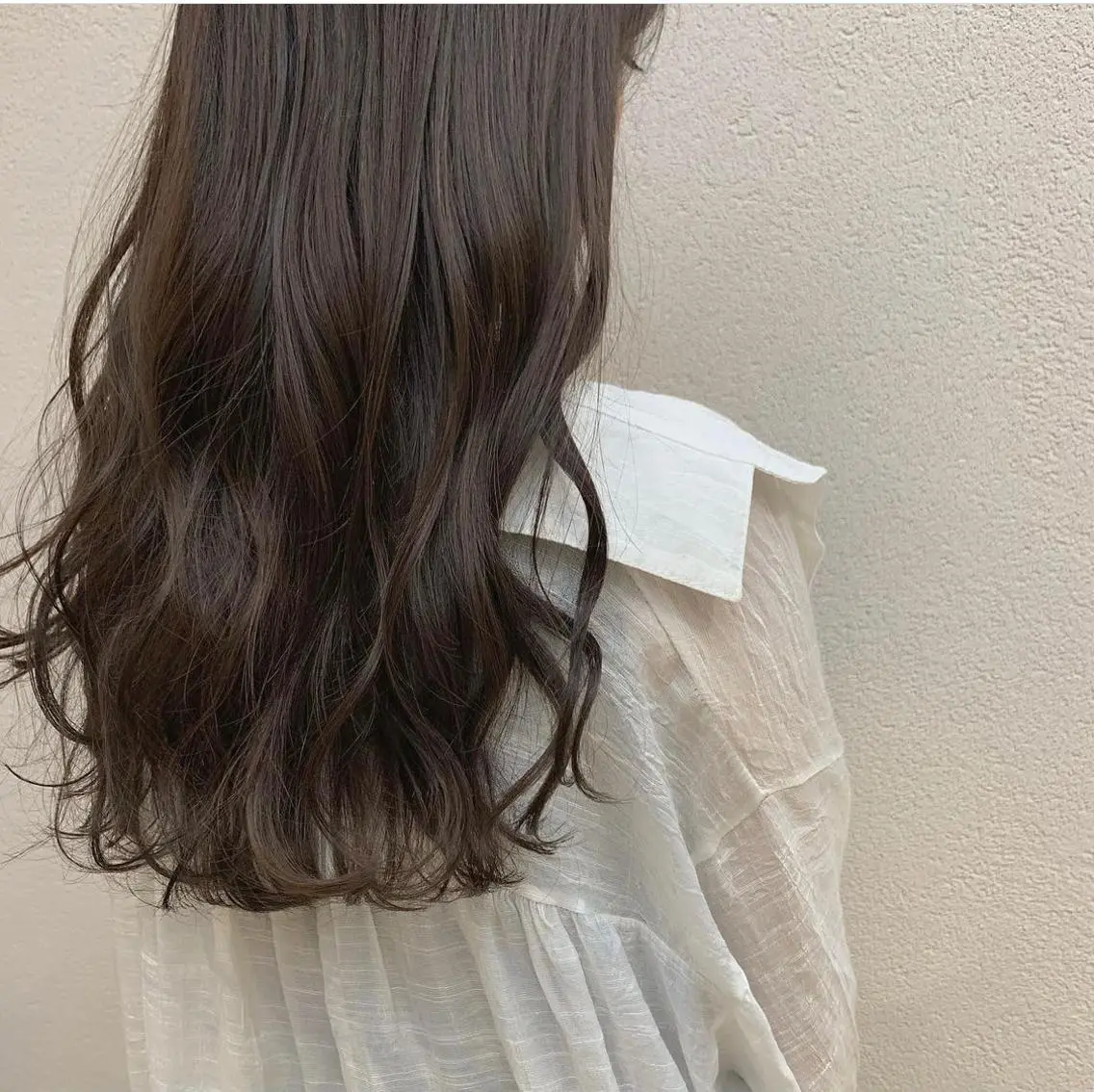 骨格補正カット+プレミアムカラー(全体染め)+選べる髪質改善シャンプー🌿(オージュア)の写真