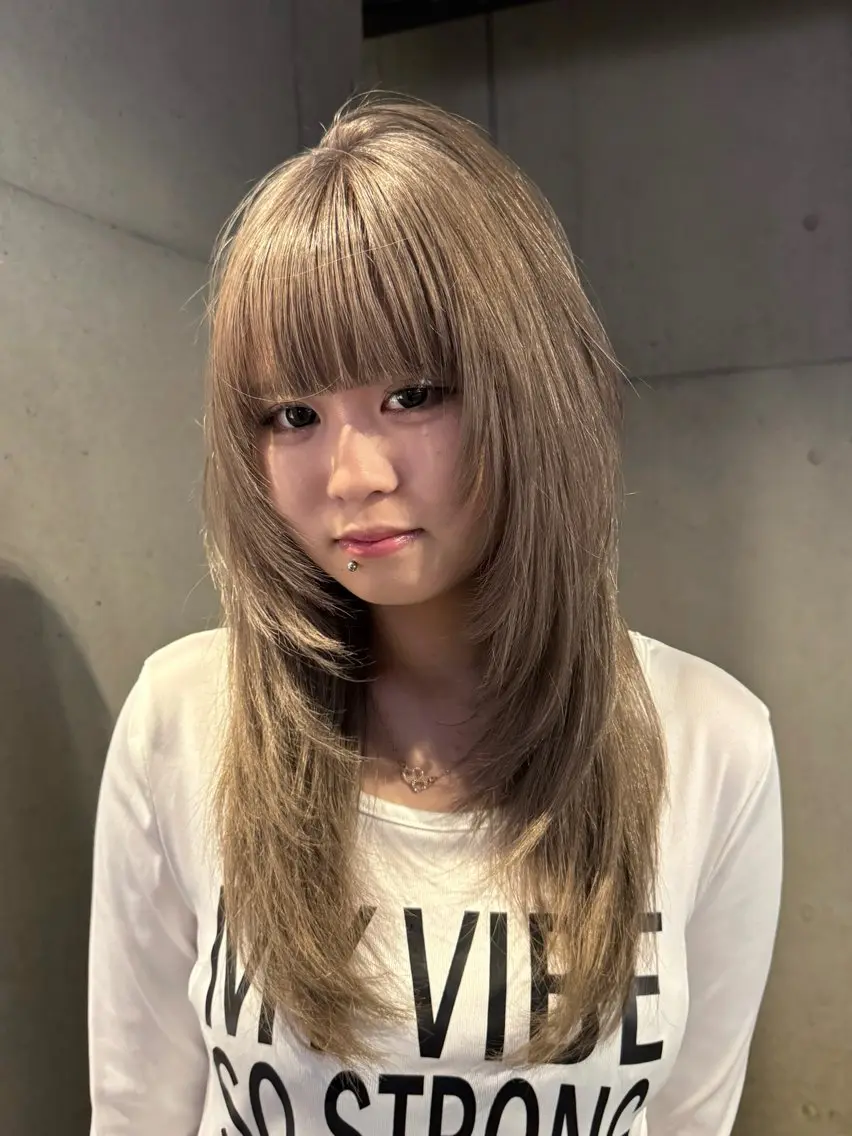 ロング カラー カット ヘアカラー トリートメント だいち/ブリーチ/ レイヤーカットのヘアスタイル