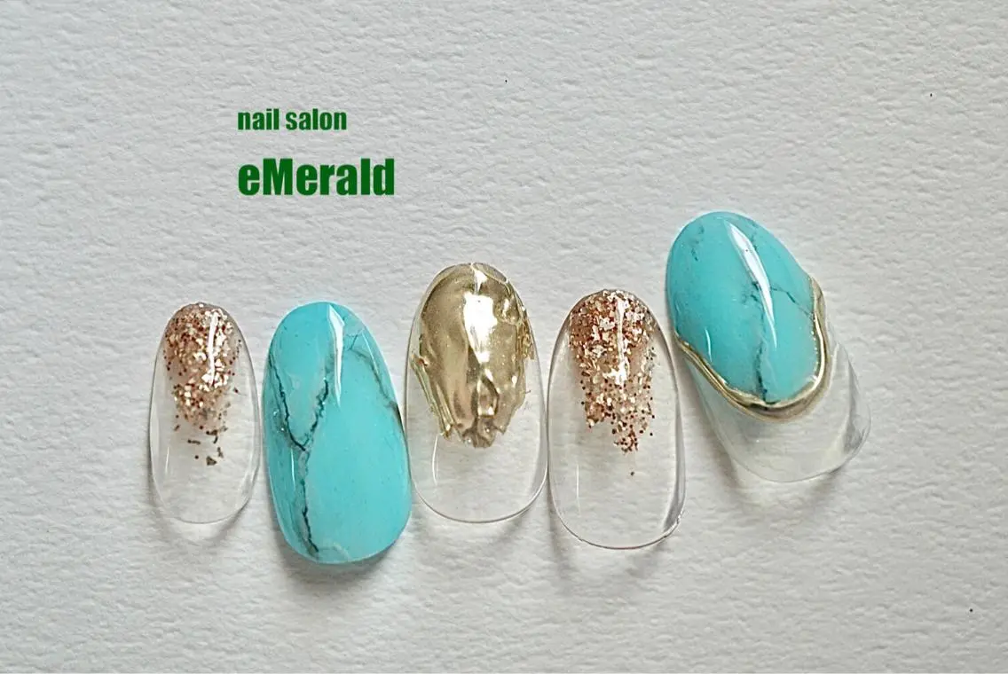 ネイル アートネイル ミラーネイル nailsalon eMeraldのネイルデザイン