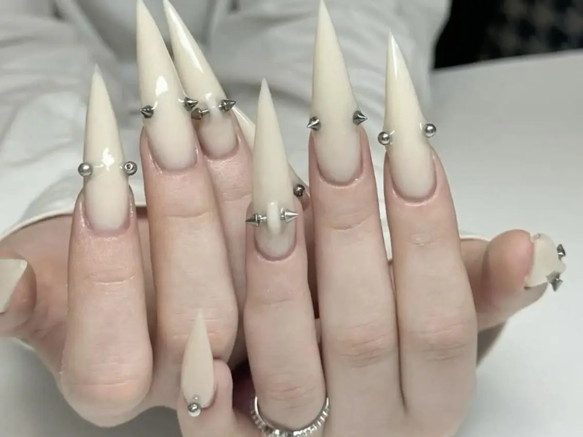 ネイル オーロラネイル 長さ出し フットネイル フレンチネイル ジェルネイル YUNA Belle Nail 池袋のネイルデザイン