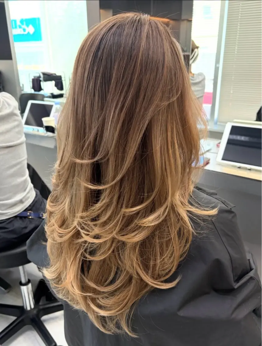 ロング レイヤーカット トリートメント ヘアカラー トリートメント Kotomi 🇺🇸💋のヘアスタイル