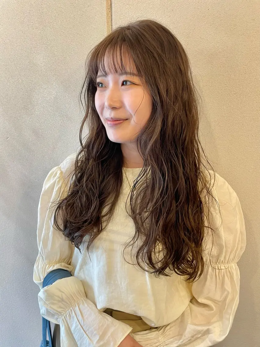 ロング 透明感カラー 🦋AYAのヘアスタイル