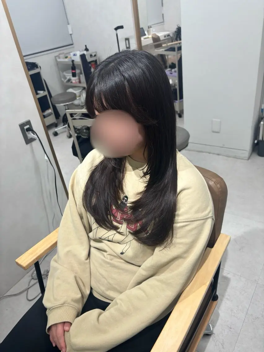 ロング カット ヘアカラー トリートメント SLASHスラッシュ 辻村  彩華のヘアスタイル