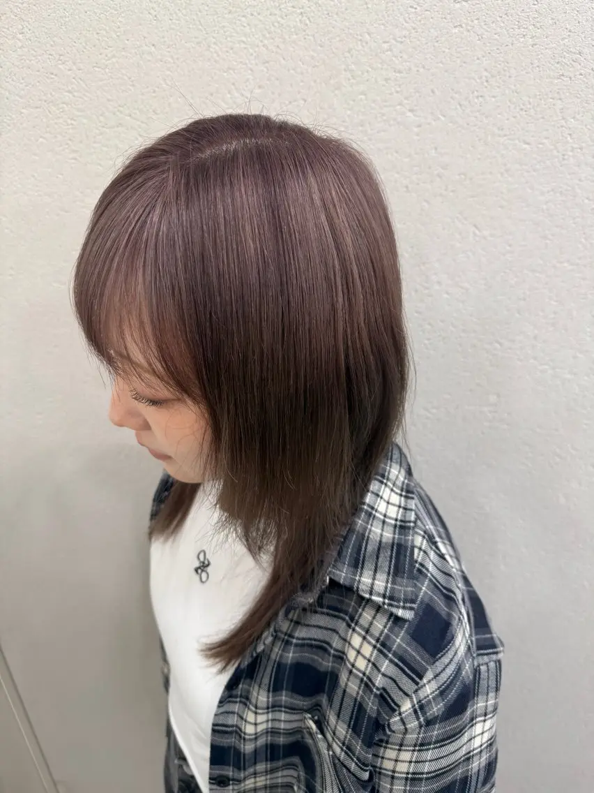 ミディアム ヘアカラー C H i R iのヘアスタイル