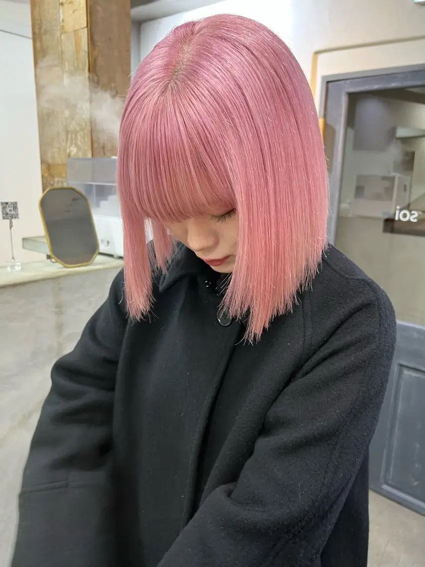 ショート カット ヘアカラー 東のりか/ハイトーン ブリーチカラー/ボブのヘアスタイル