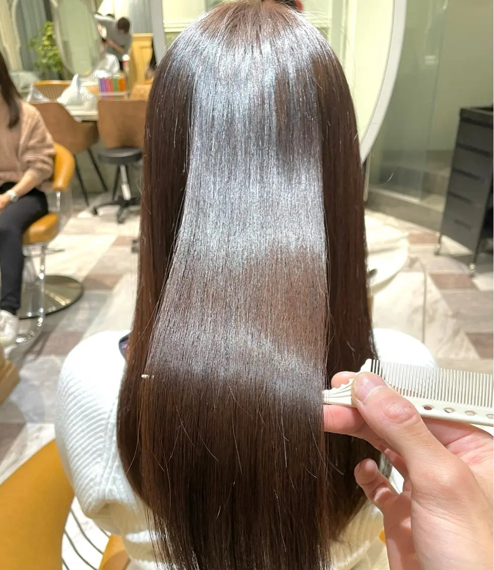ミディアム カラー カット ヘアカラー 縮毛矯正 木屋元一/縮毛矯正 /前髪/レイヤーのヘアスタイル