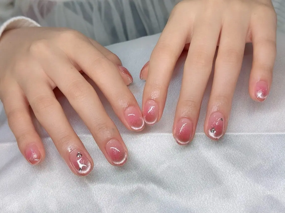 ネイル チークネイル 長さ出し フラッシュネイル フットネイル フレンチネイル ハンドネイル Aina nail salonのネイルデザイン