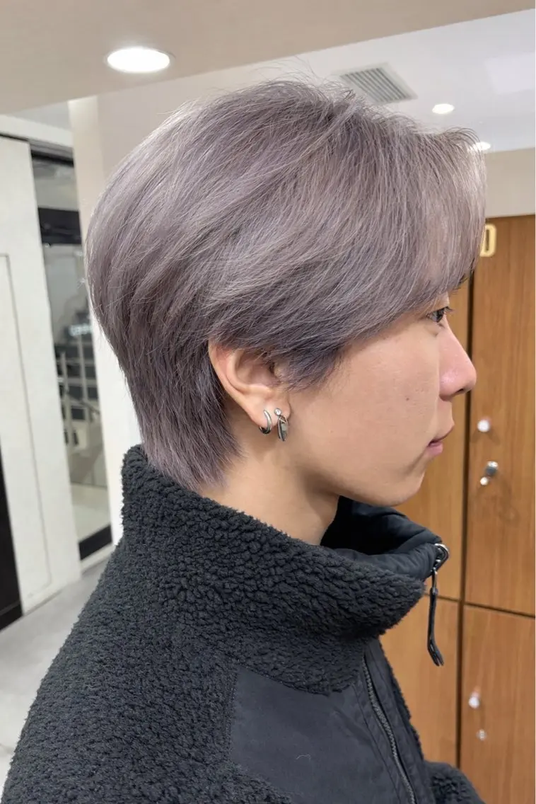【平日限定⭐️】メンズカット+ブリーチ込みダブルカラー+眉カット+1stepトリートメントの写真