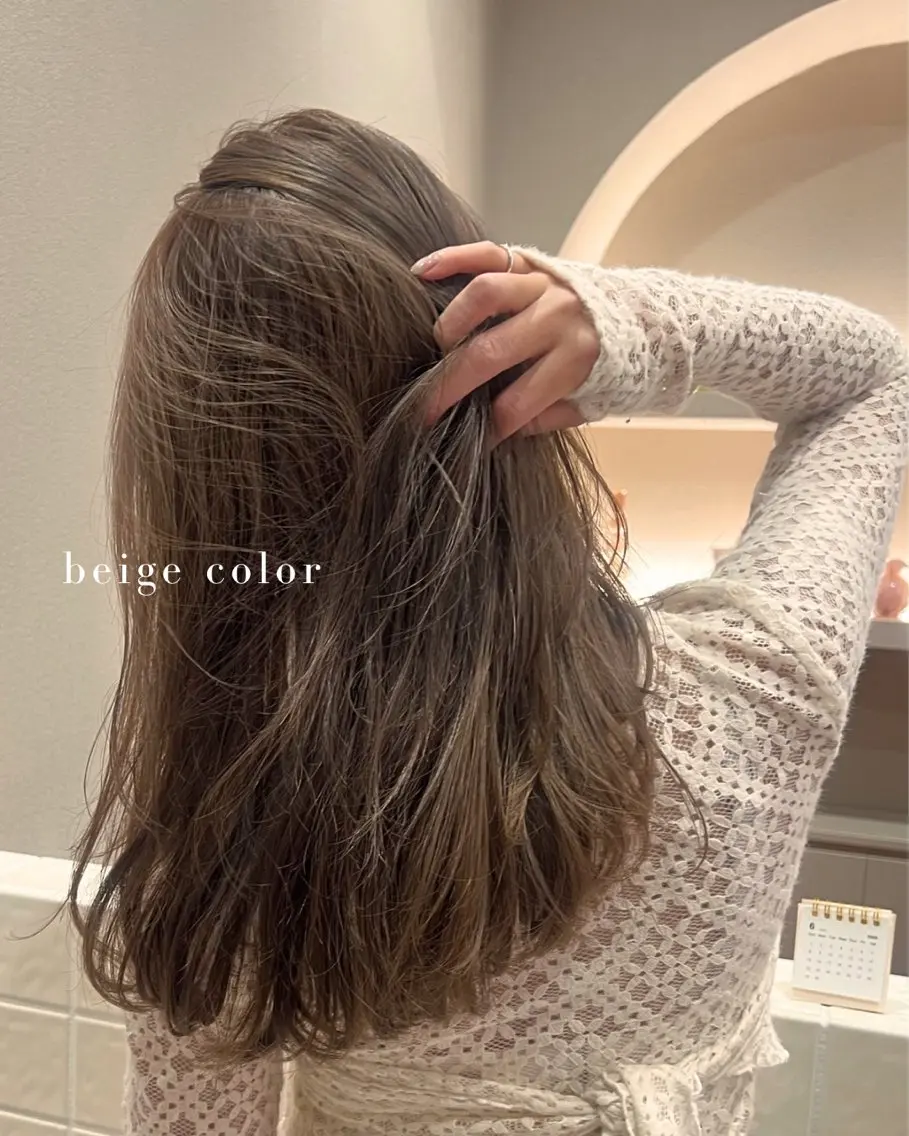 ミディアム カラー MIYU透明感カラー ブリーチなしWカラーのヘアスタイル