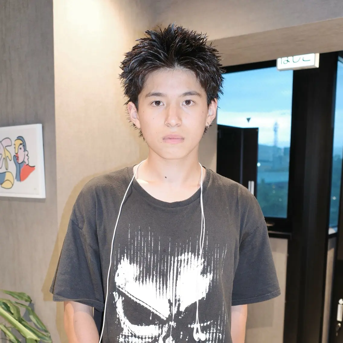 メンズ スパイキーショート カット ヨシカワ タツキのヘアスタイル