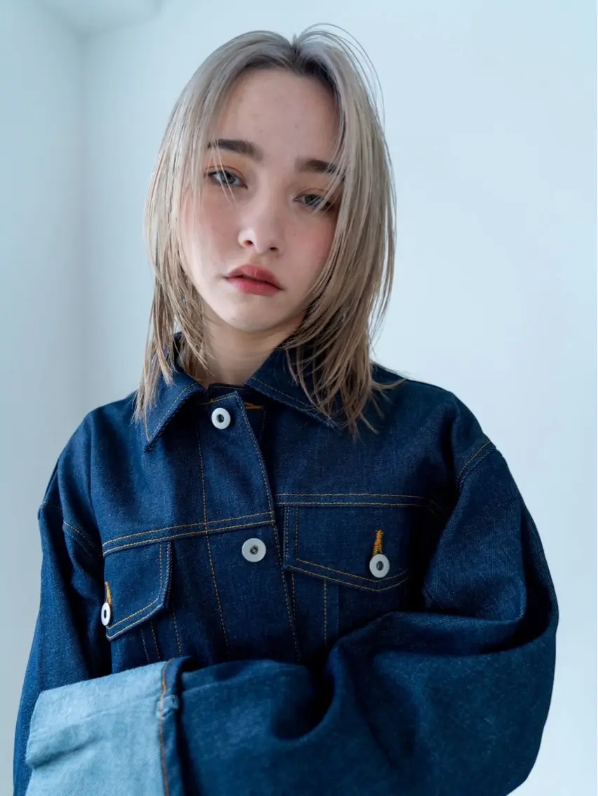 カラー 胡子 凜のヘアスタイル