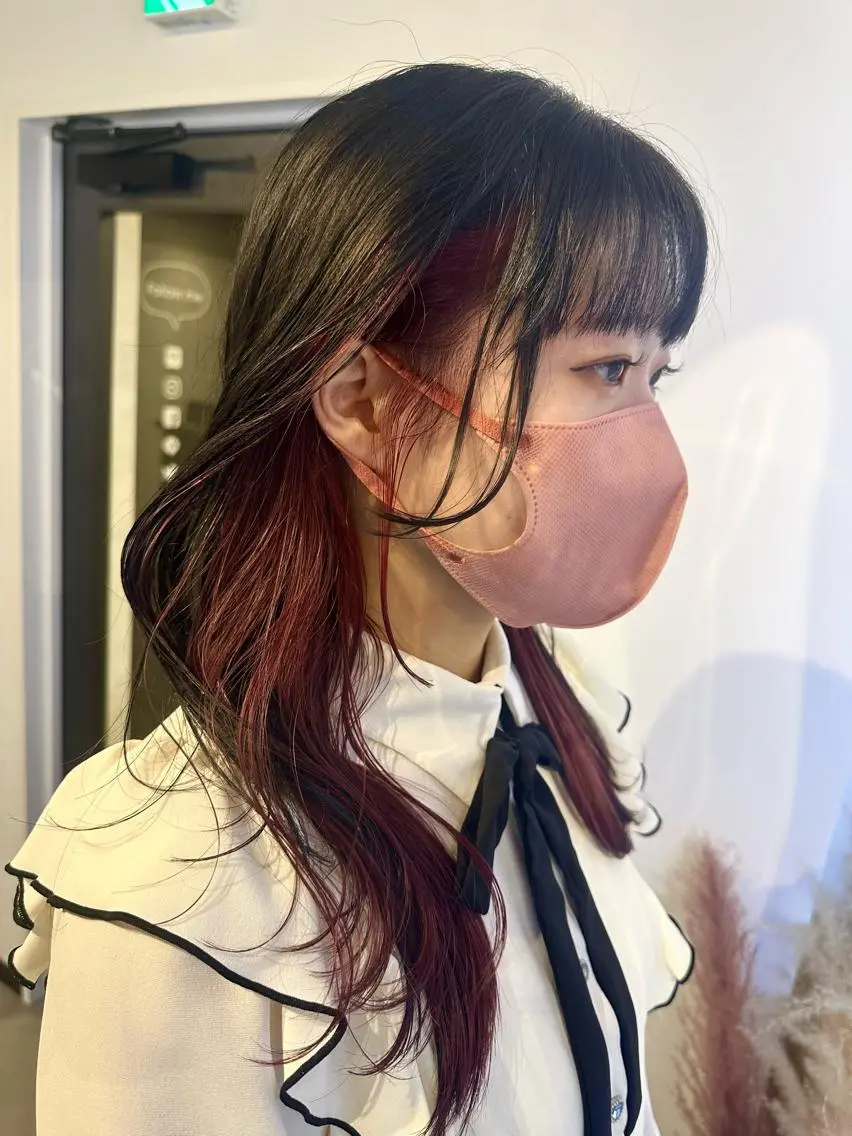 カット＋インナーカラーケアブリーチ2回の写真
