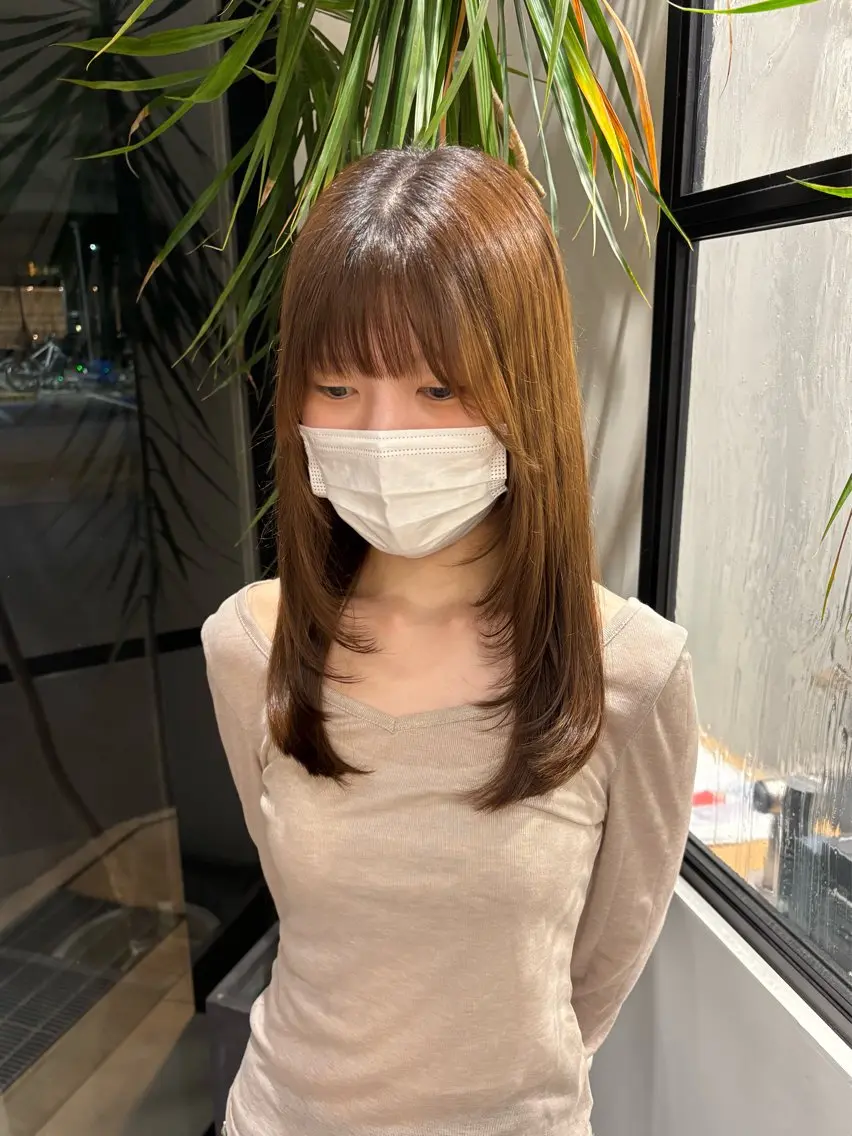 ミディアム 顔まわりレイヤー 顔周りカット レイヤーカット カット recipe la couleurちずのヘアスタイル