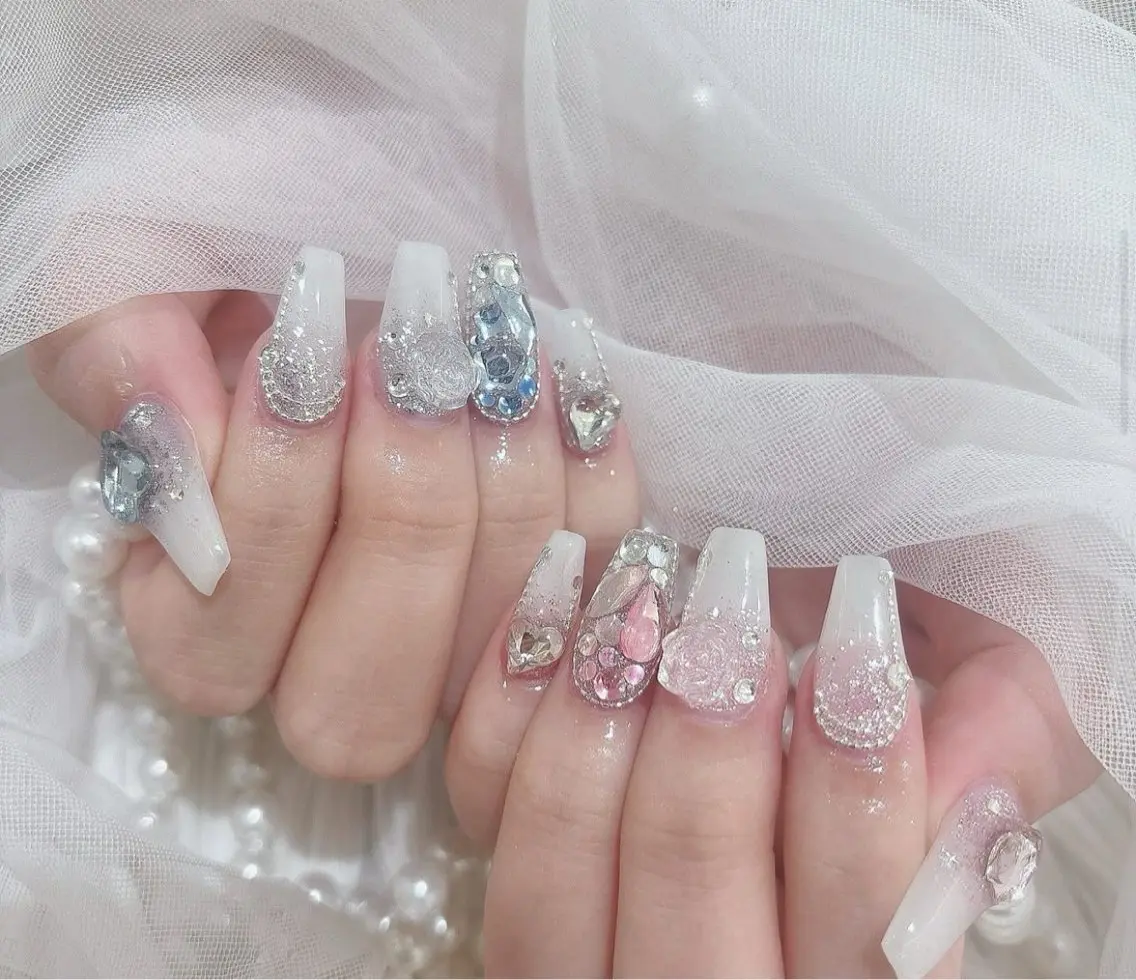 ネイル アートネイル フラワーネイル フレンチネイル ジェルネイル グラデーション ハンドネイル Ryu Nail NekoChanのネイルデザイン