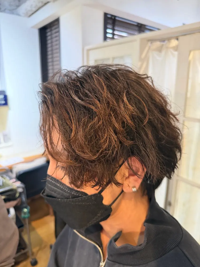 ショート パーマ メンズ メンズパーマ 波巻きパーマ メンズカット/妹脊 健斗のヘアスタイル