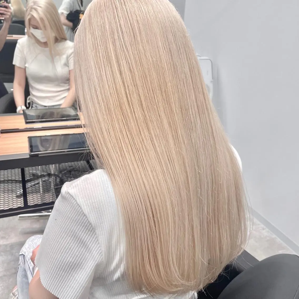 ロング カラー ハイトーンカラー ヘアカラー トリートメント ✨MiL✨ ✨心斎橋✨のヘアスタイル