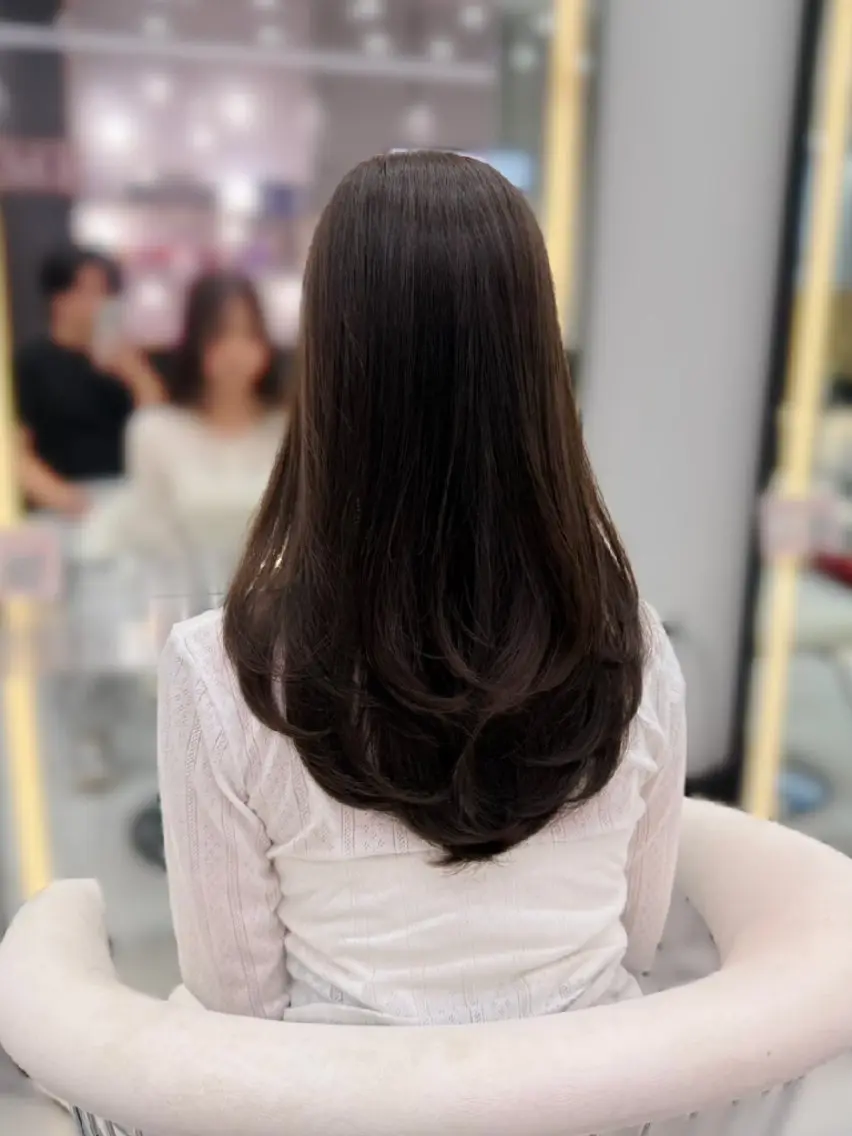 セミロング カット ヘアカラー トリートメント 新宿/韓国レイヤー/ 髪質改善/ 佐藤のヘアスタイル