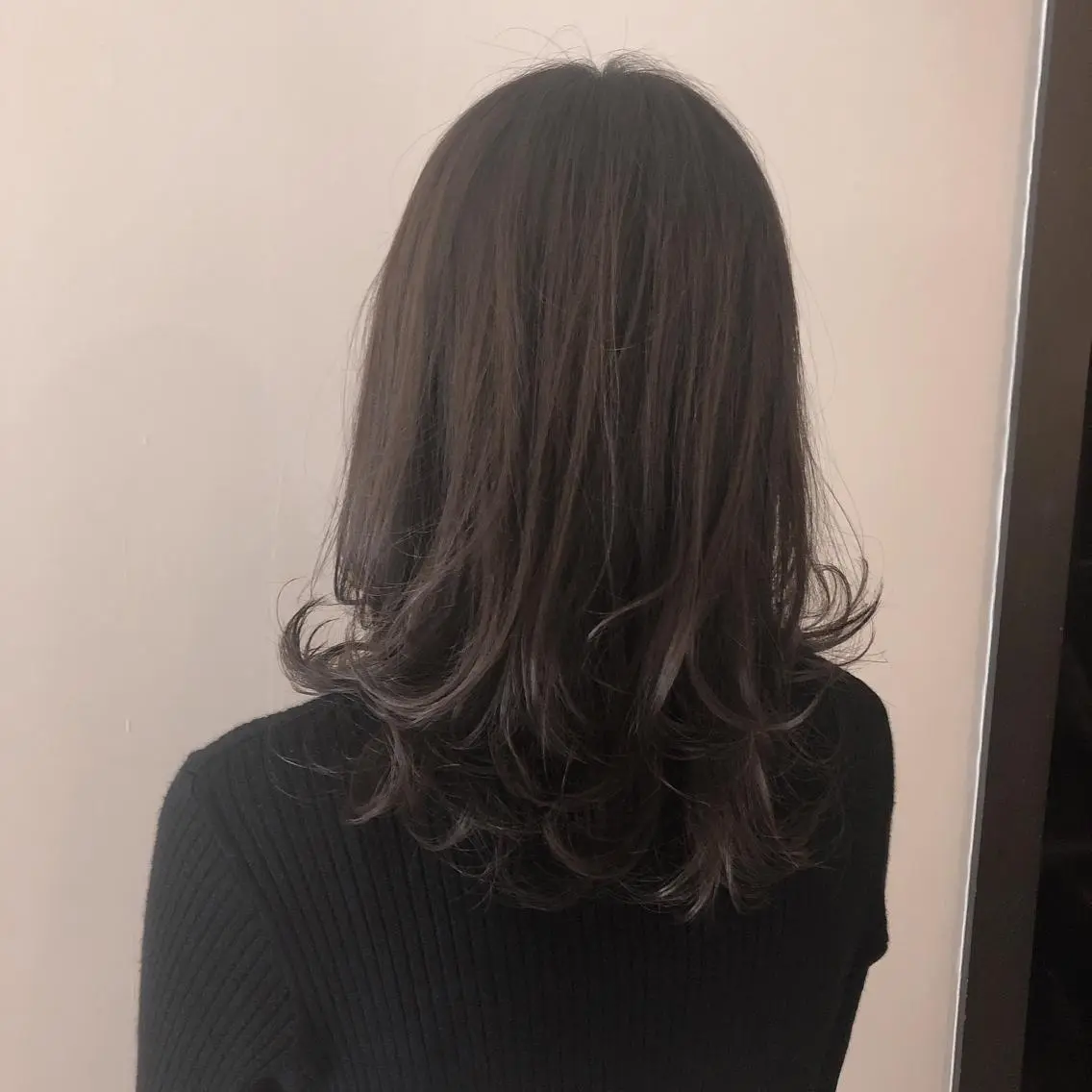 セミロング レイヤーカット Sanctuary 南森町店のヘアスタイル
