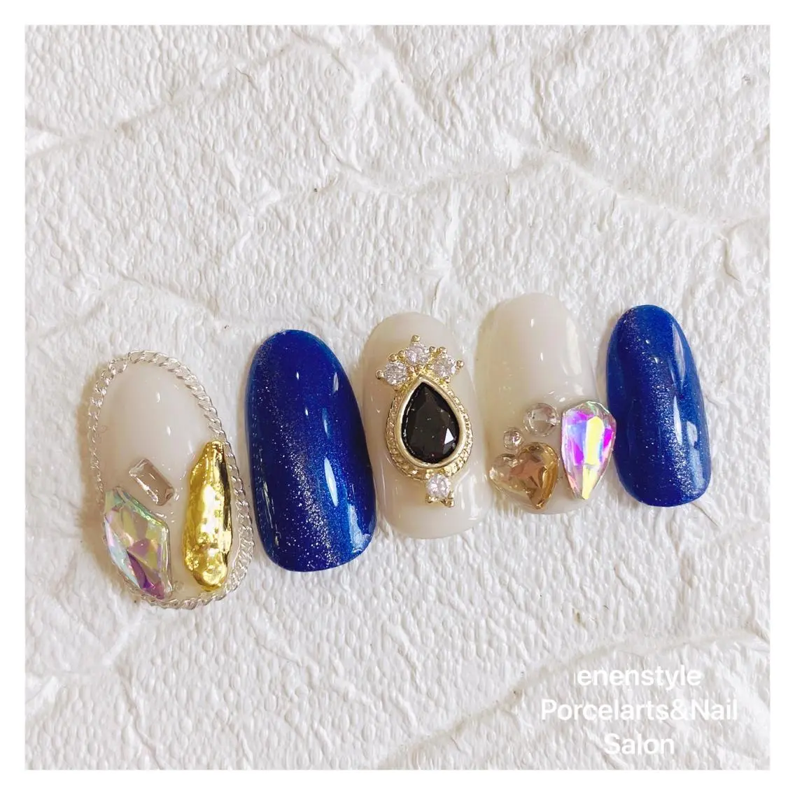 ミディアム ネイル 🐾enen style 🐾のネイルデザイン