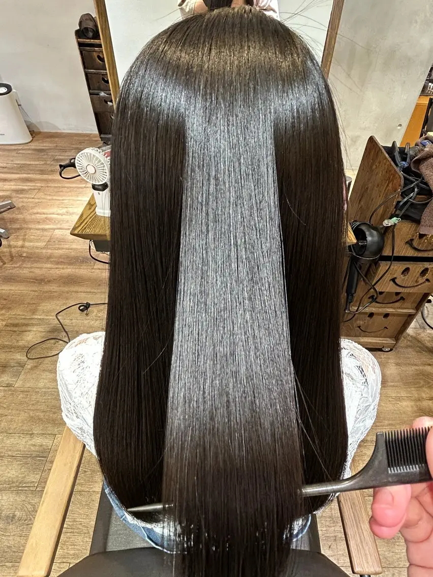 ロング 新宿三丁目 田中美由紀のヘアスタイル