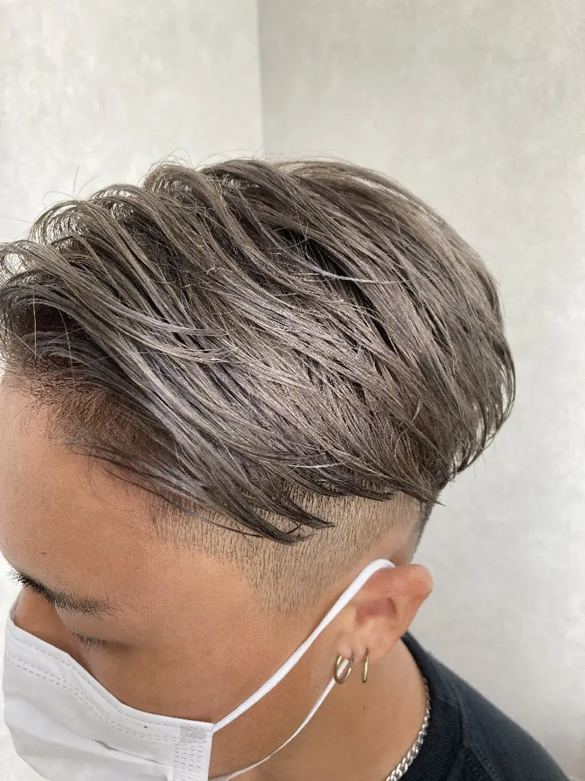 ショート カット ヘアカラー 植村 篤嗣のヘアスタイル