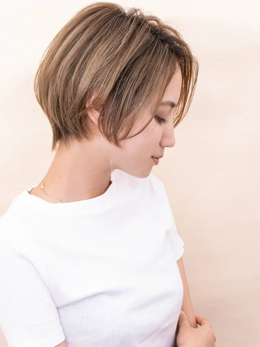【ハイライト・インナーカラー・白髪を活かす】カット＋デザインカラーの写真