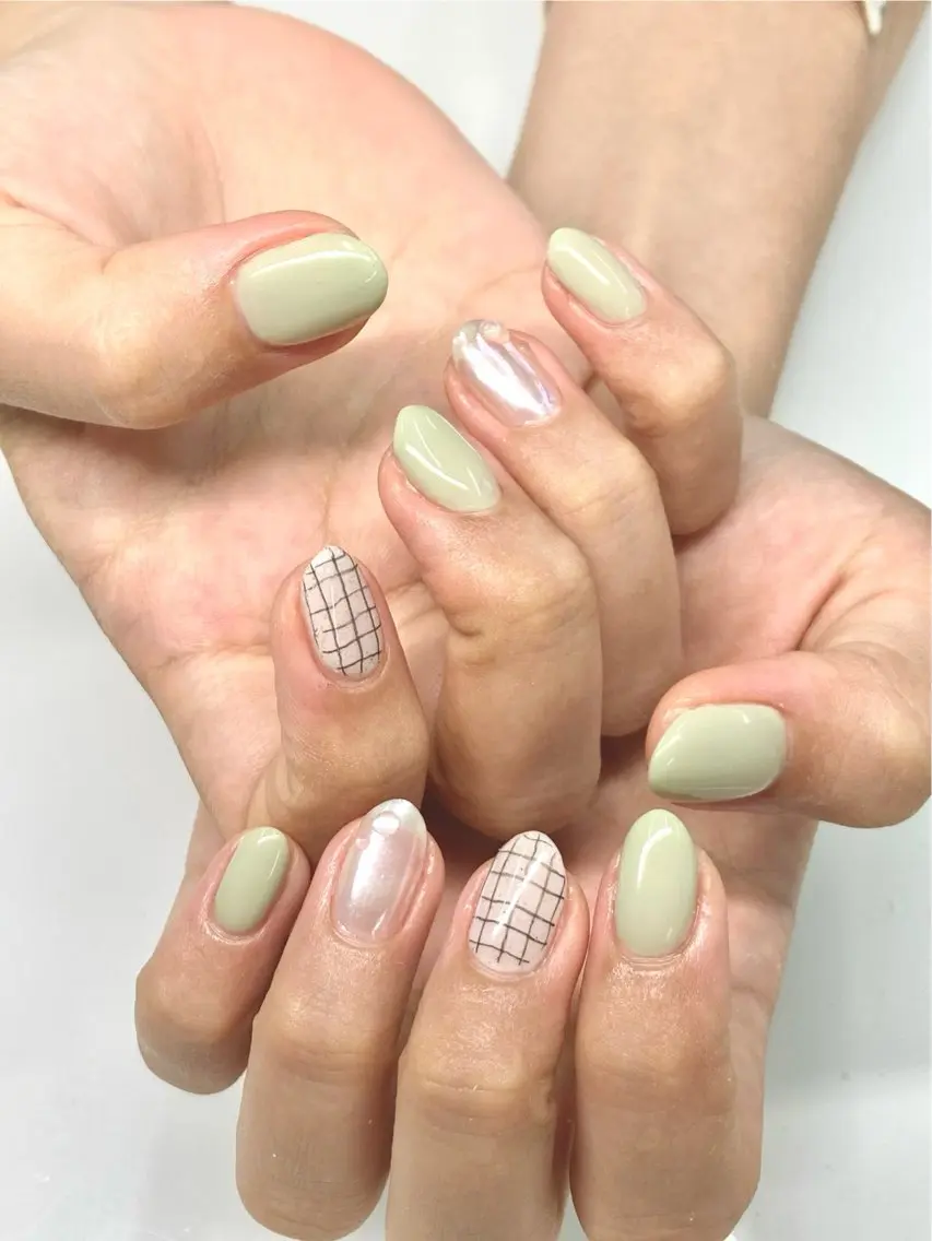 ネイル グリーン シンプルネイル 佐々木 優花のネイルデザイン