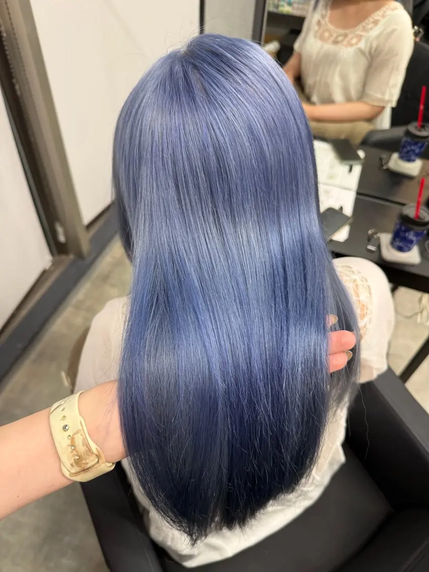 カラー ブルーカラー ♡natsumi♡ 透明感カラー🧸🫧のヘアスタイル