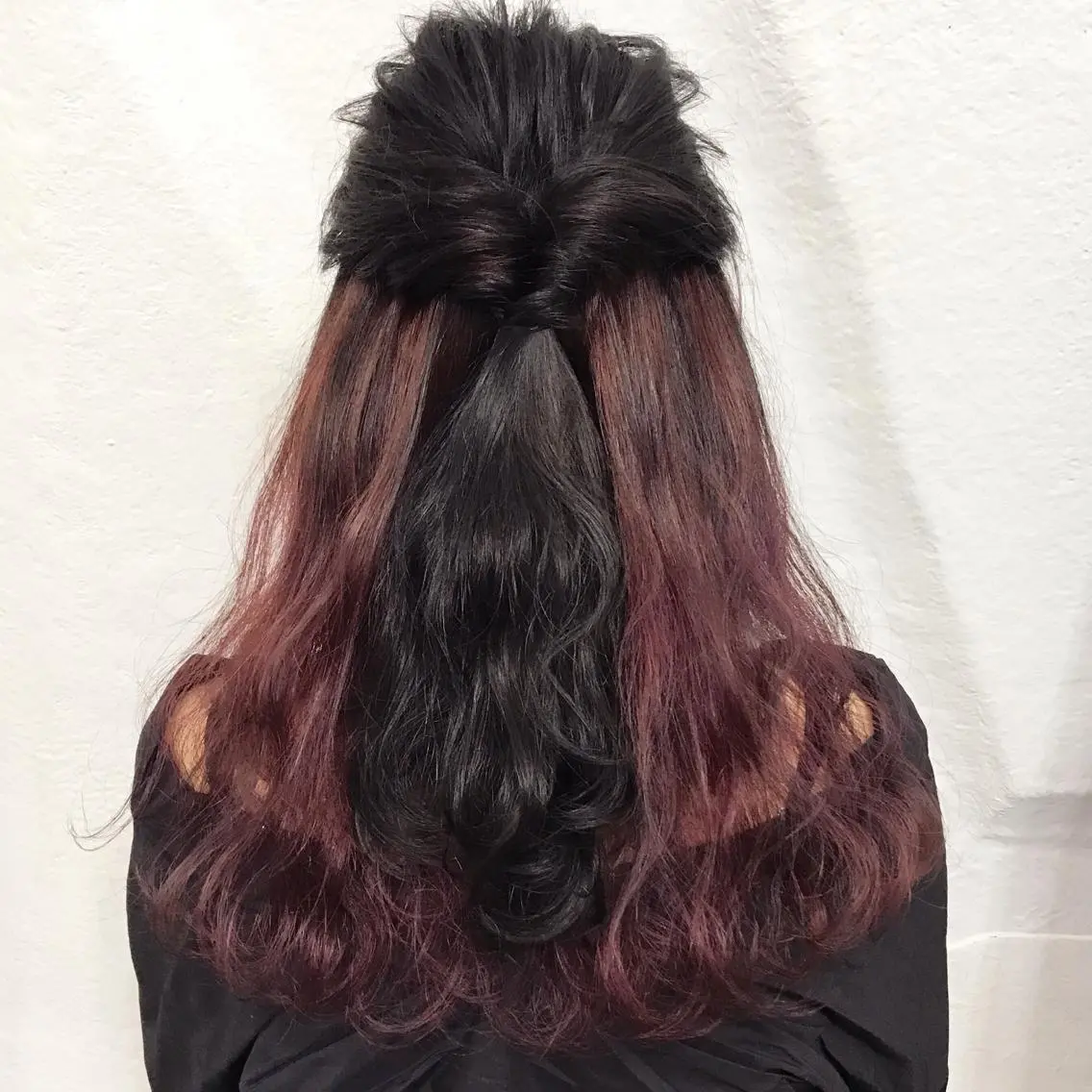 ロング カラー ヘアアレンジ インナーカラー ピンクカラー 簡単アレンジ K-POP好き美容師 🇰🇷Kai.Yのヘアスタイル