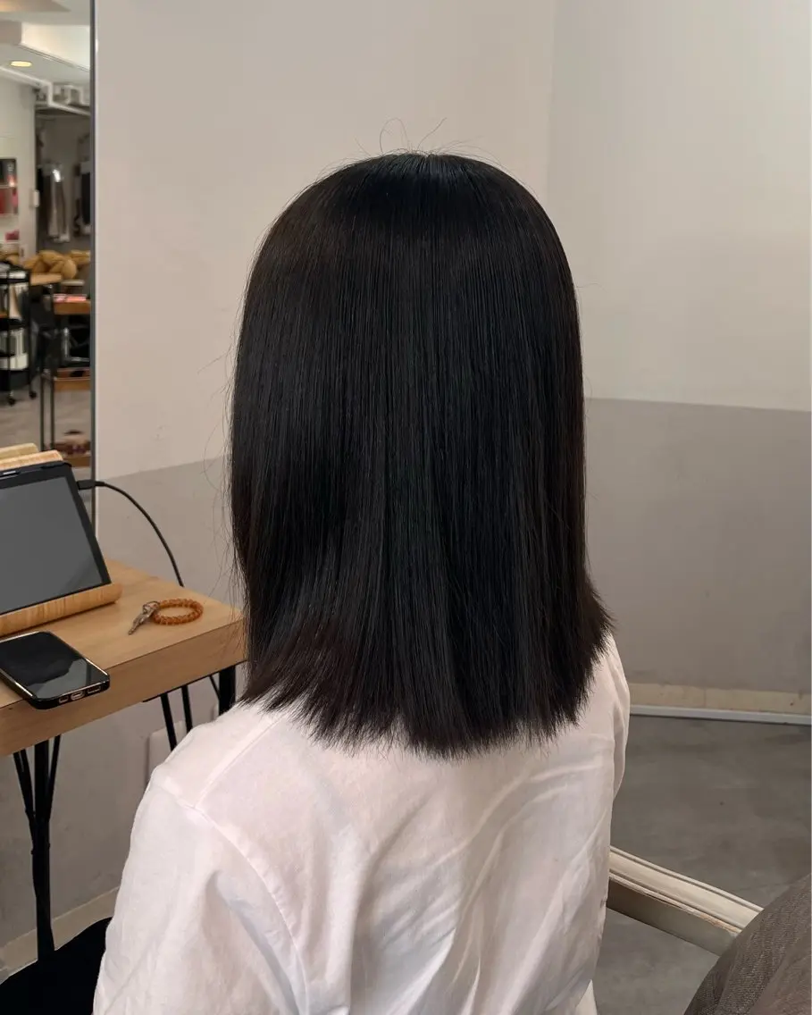 ミディアム カラー ボブレイヤー ブリーチ ブラウンカラー 透明感カラー ダークブラウン ヘアカラー トリートメント sayuri /大阪・心斎橋美容師のヘアスタイル