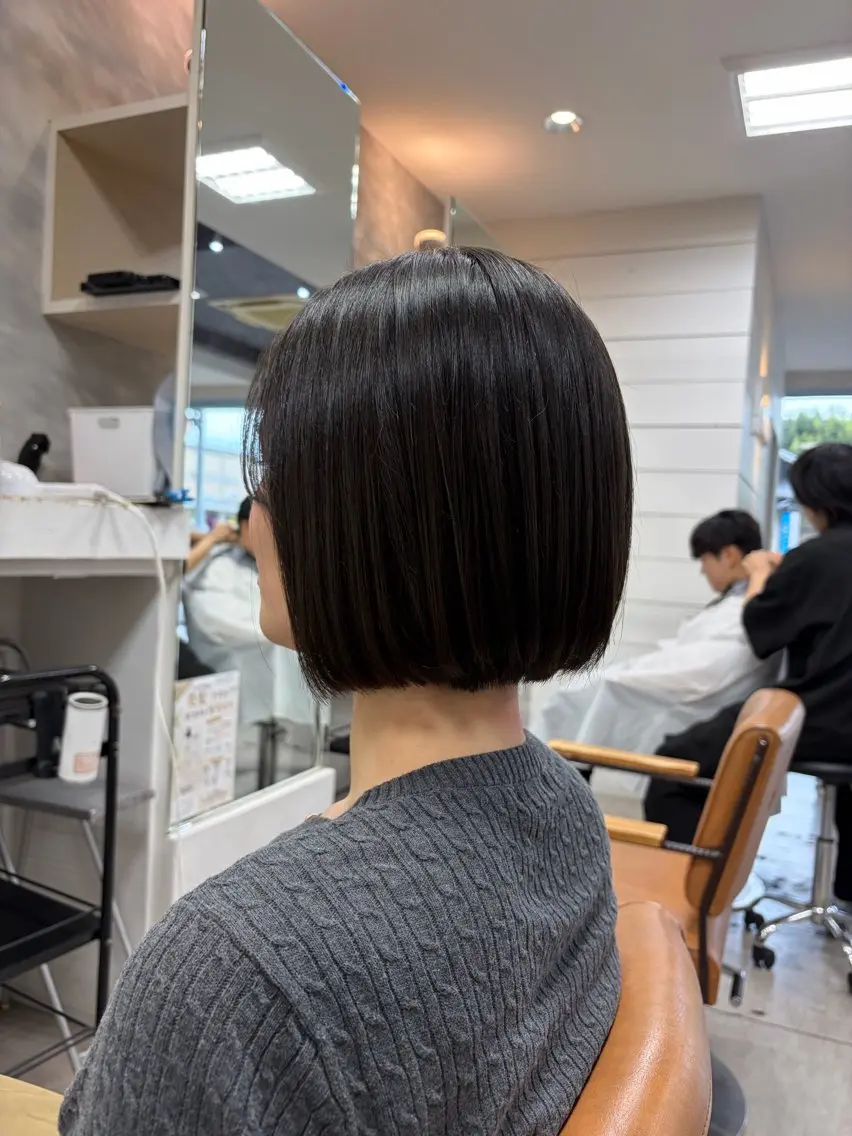 ミディアム カラー ボブ カット ヘアカラー レイヤーカット🎀 よしいあまねのヘアスタイル