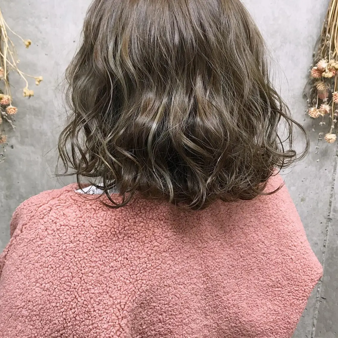 ショート カラー アッシュ ベージュカラー 透明感カラー イルミナカラー Satsuki ✂︎♡のヘアスタイル